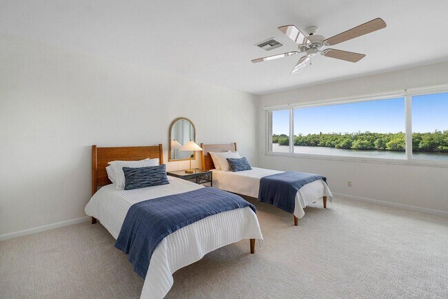 Building Photo - 6110 N Ocean Blvd