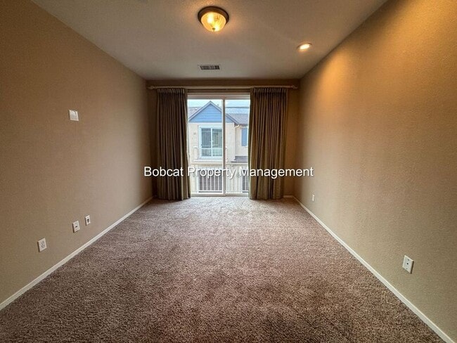 Building Photo - 1291 Toscana Way