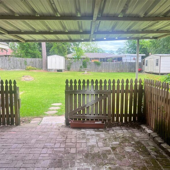 Building Photo - 317 Holly Ridge Dr