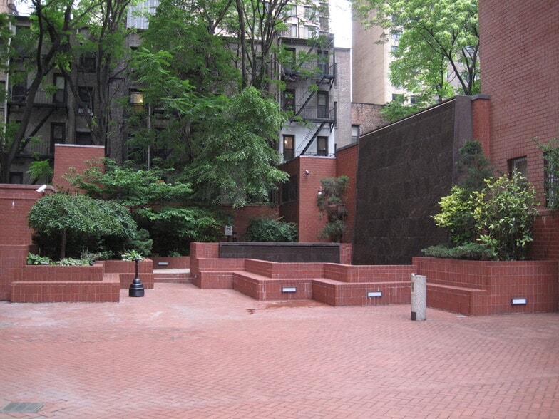 Courtyard with foundatin - 250 E 40th St