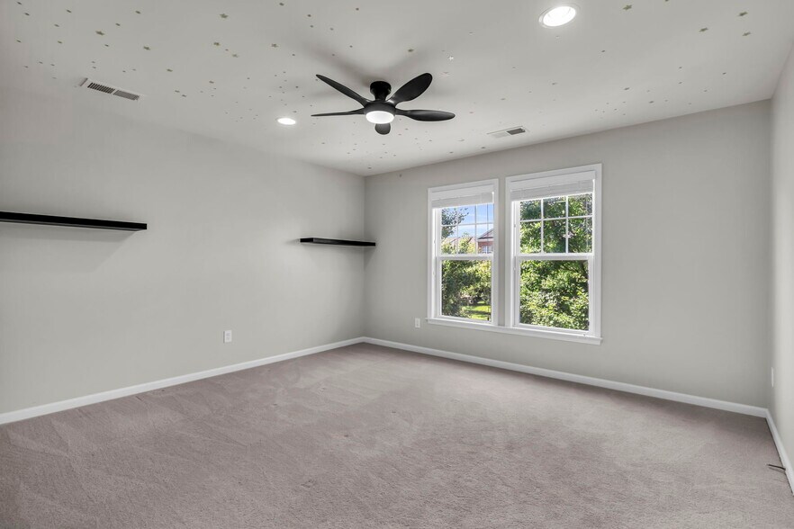 Building Photo - 42522 Stratford Landing Dr