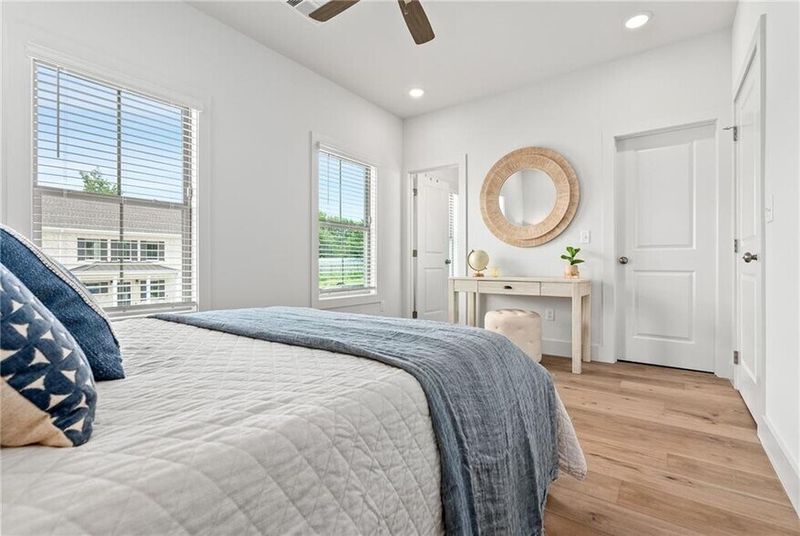 Building Photo - 1235 Tigers Tail Trl