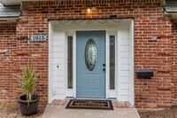 Building Photo - 1815 Saxony Ln