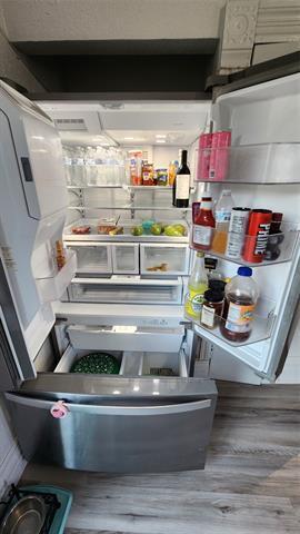 Building Photo - 145 N Kealy Ave