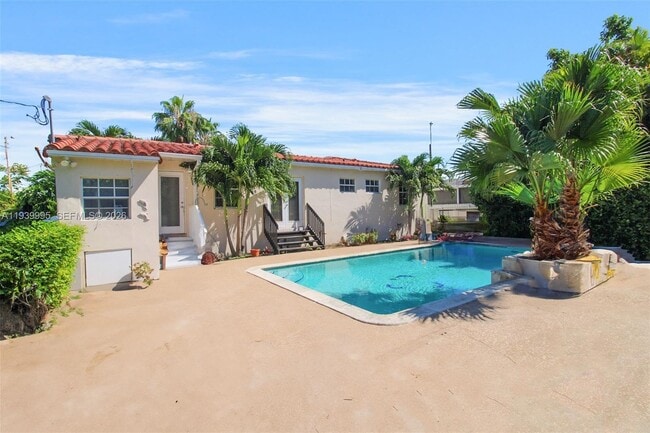 Building Photo - 8230 SW 30th St