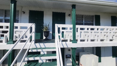 Building Photo - 1750 S Palmetto Ave