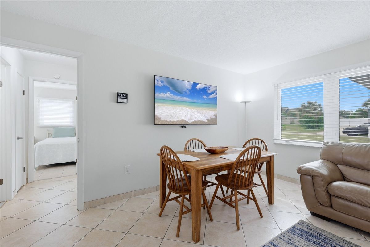 Building Photo - 6309 Flamingo Dr