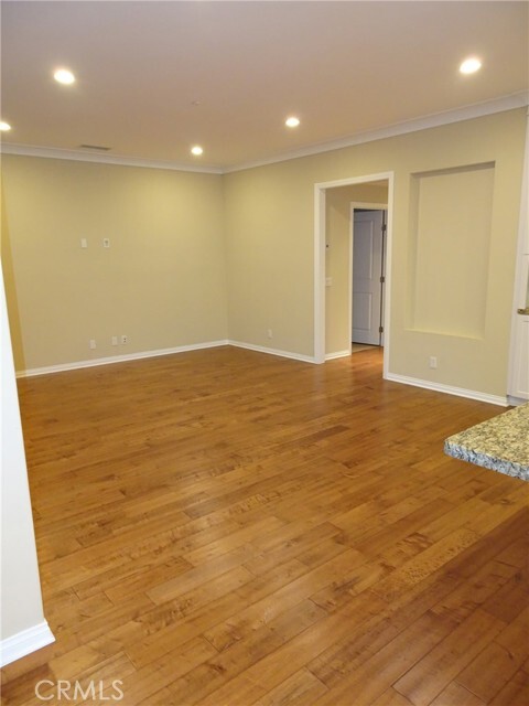 Building Photo - 108 Oasis