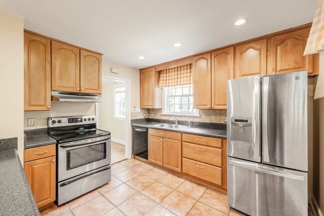 Building Photo - Great Home in the Near West End for Rent