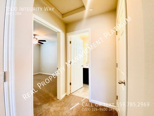 Building Photo - $2,195 Dewolf & Barstow, 3 Bedroom $500 MO...