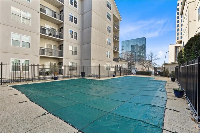 Building Photo - 1074 Peachtree Walk NE