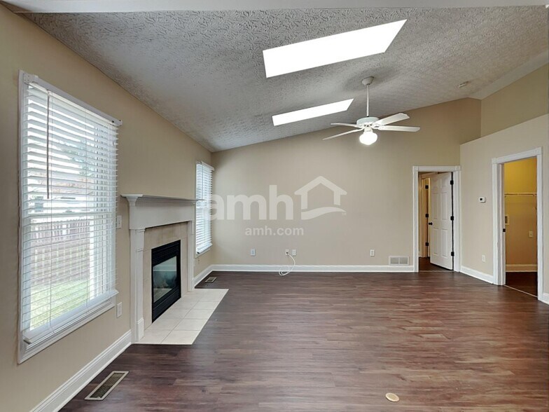Building Photo - 1199 Onaway Ct