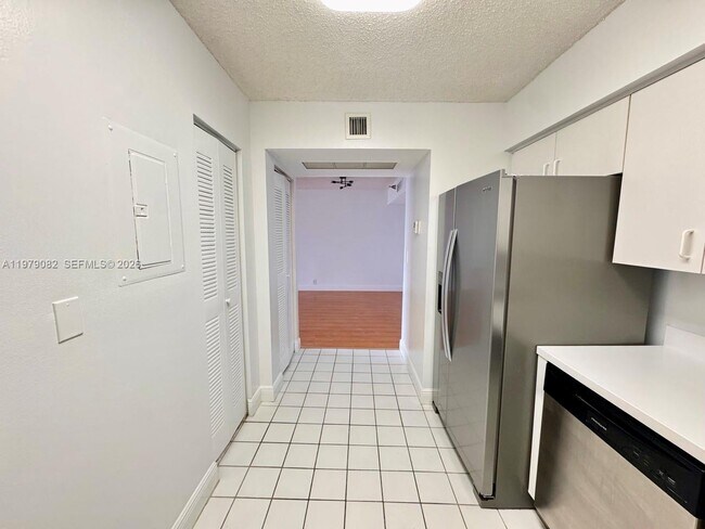 Building Photo - 3300 NE 191st St