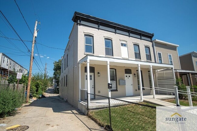 Building Photo - 1602 Cypress St