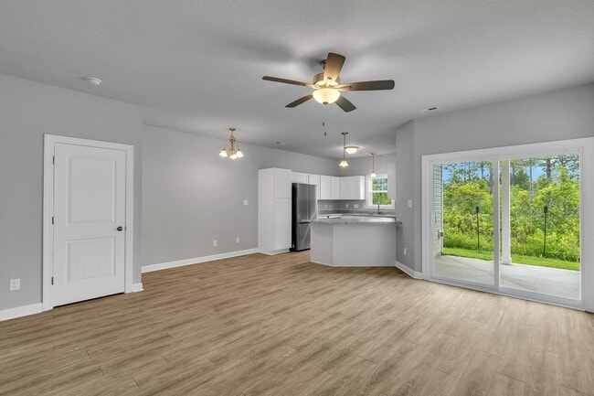 Building Photo - Modern 2-Story Townhome with Garage
