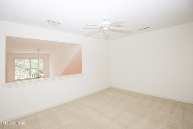 Building Photo - 287 Knoll Rd