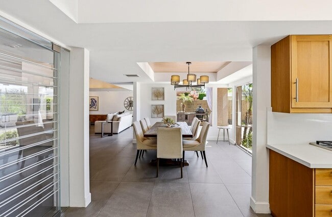 Building Photo - 8101 E Del Timbre Dr