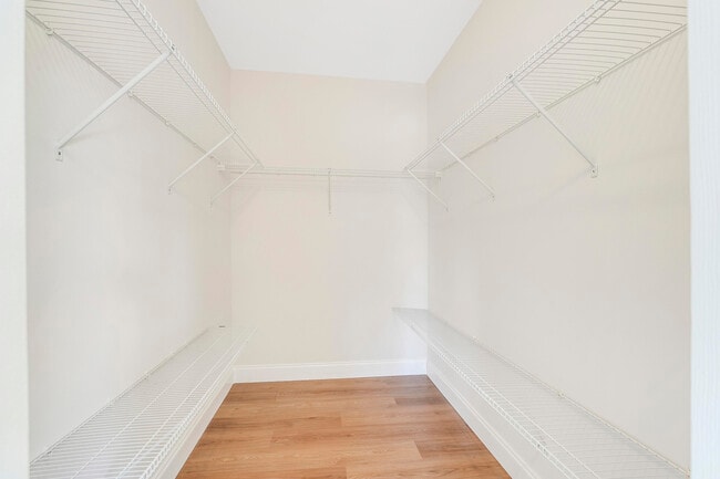 Building Photo - 6489 Chasewood Dr