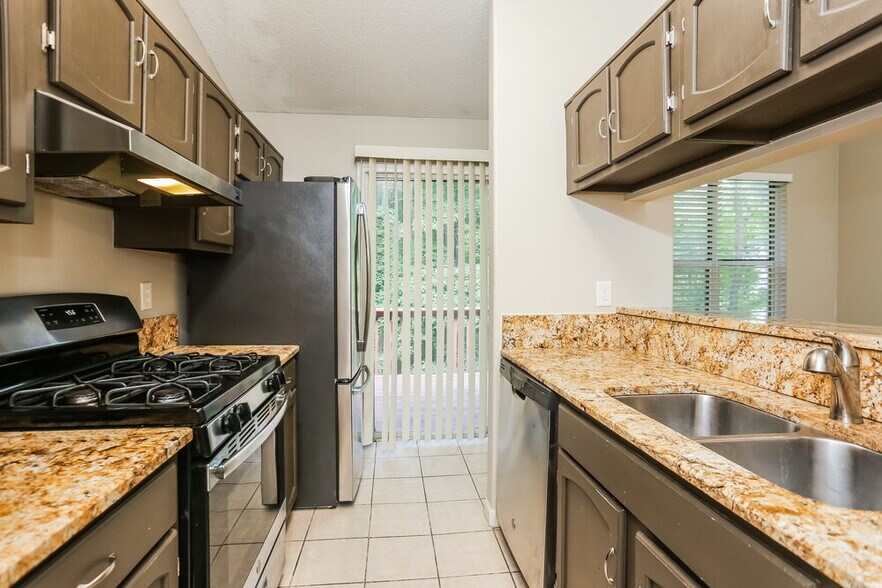 Building Photo - 2400 Boone Pl