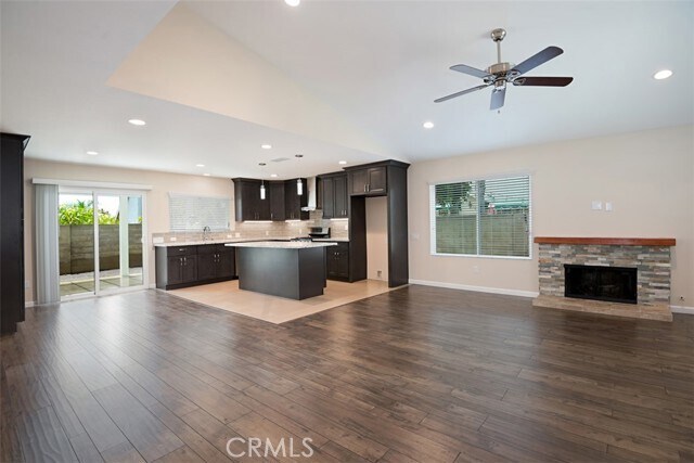 Building Photo - 602 Carnation Dr