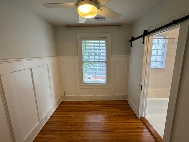 Building Photo - 526 Oakland Ave