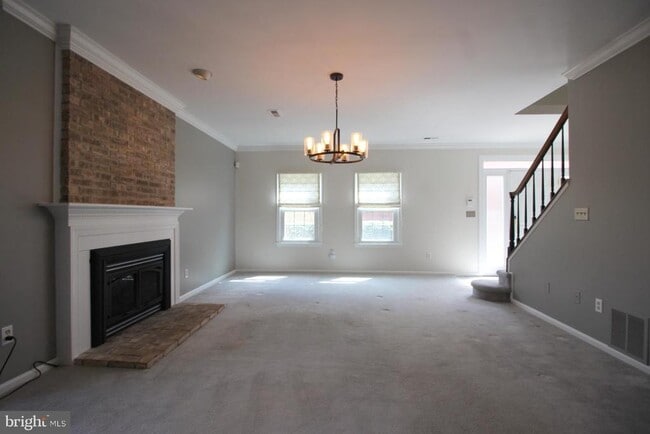 Building Photo - 6423 Little Potters Ln