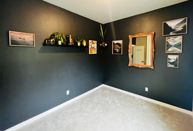 Building Photo - 1604 18th Ave