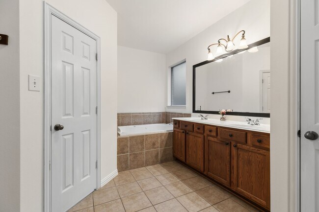 Building Photo - 5315 Barleycorn Ln