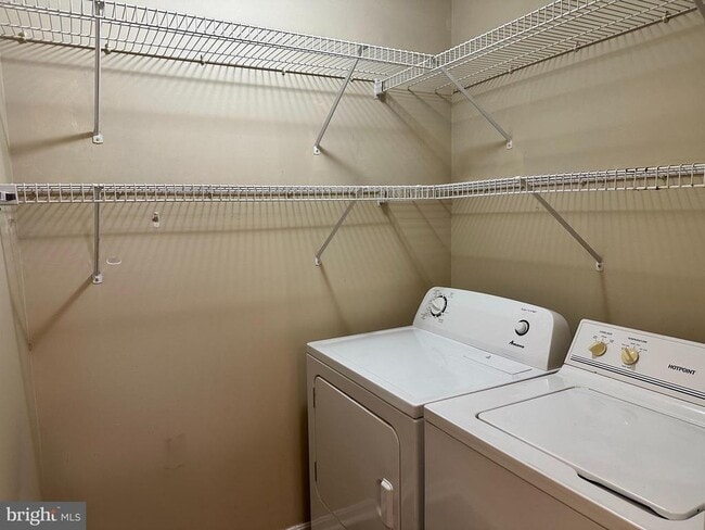 Building Photo - 408 Rockwood Dr