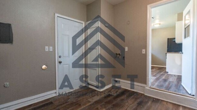 Building Photo - 4 Bedroom Available for Lease & Rent to Own!