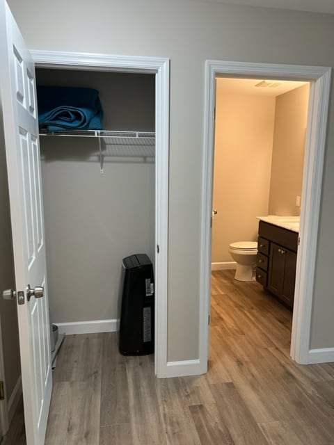 Building Photo - 406 S Church St