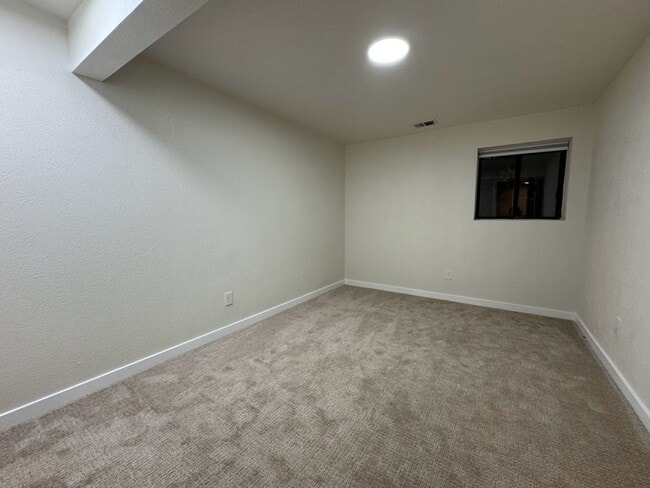 Building Photo - 2728 Northbrook Pl