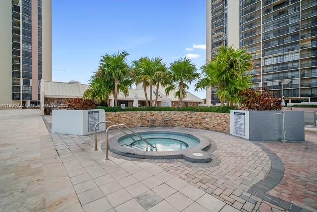 Building Photo - 20301 W Country Club Dr