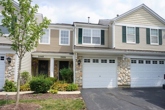 Building Photo - Excellent 2 Bedroom 1.5 Bath and I car att...