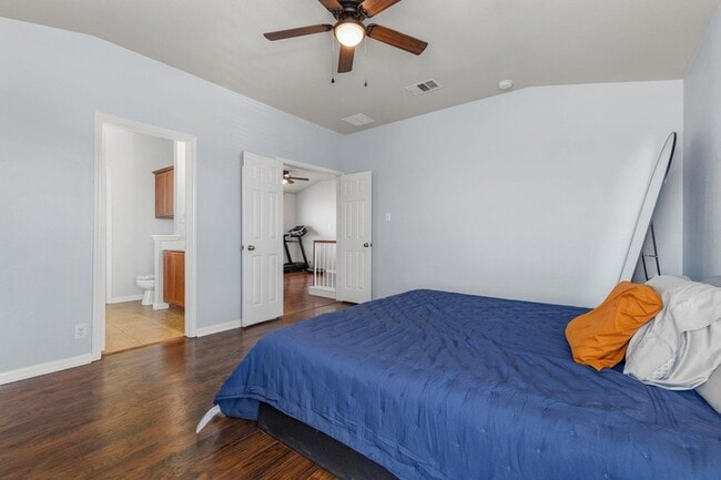 Building Photo - 103 Hoya Ln