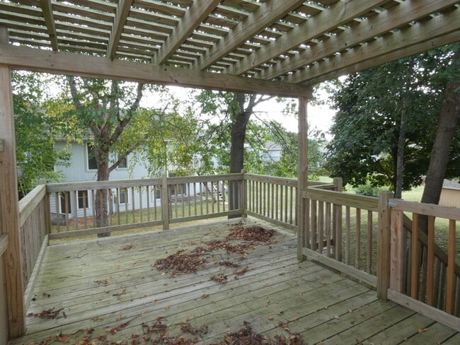 Building Photo - Beautiful Town Home in Kearney, MO