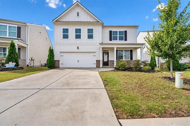 Building Photo - 167 Fernbrook Trl