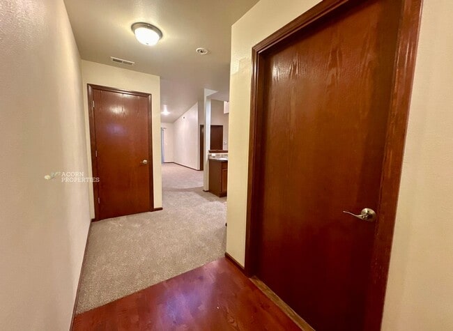 Building Photo - 1668 Stremler Dr