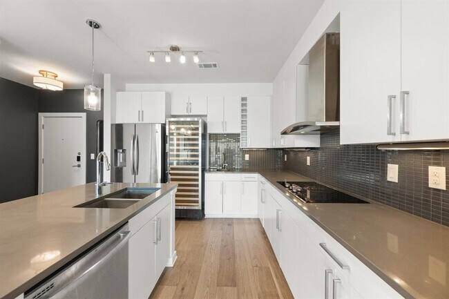 Building Photo - 3600 S Lamar Blvd