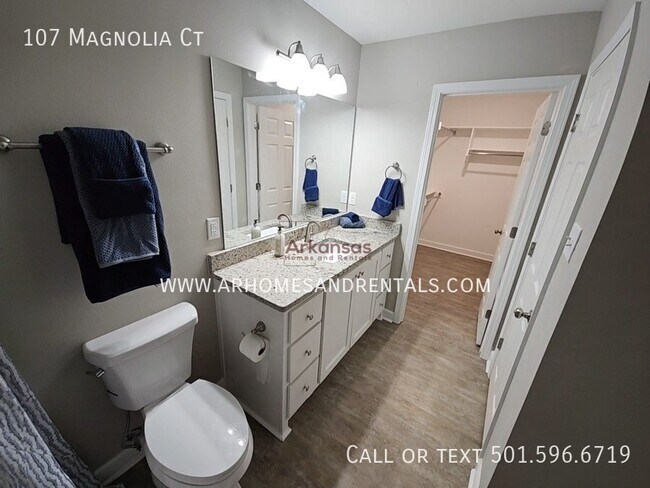 Building Photo - 107 Magnolia Ct