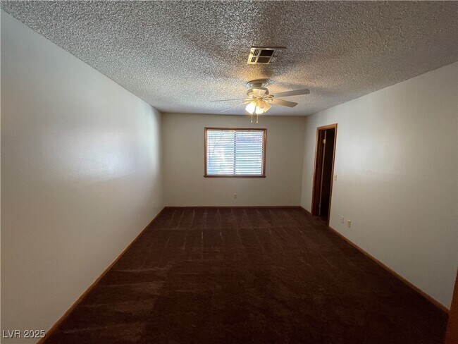Building Photo - 6669 W Tropicana Ave