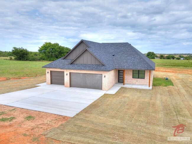 Building Photo - 1321 Chisholm Trail