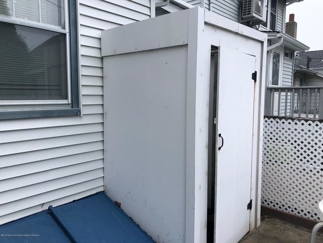 Building Photo - 307 18th Ave