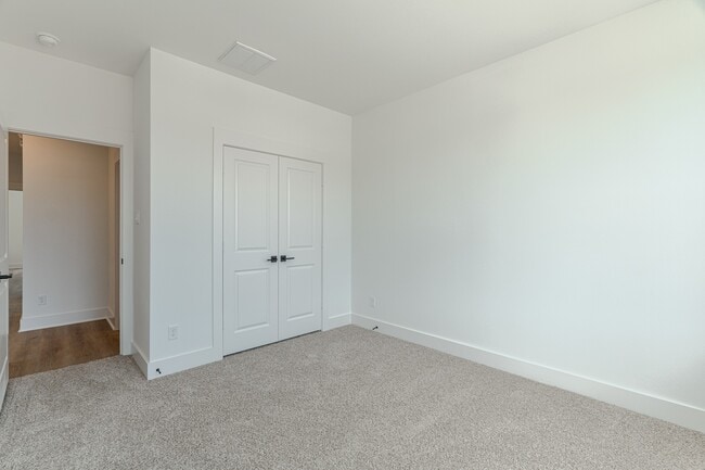 Building Photo - 7707 Inwood Grv Ln