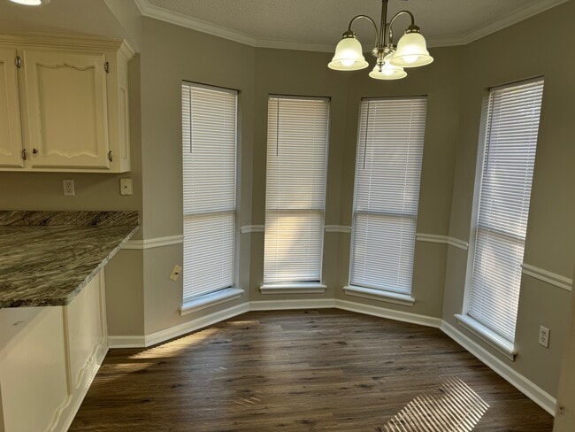 Building Photo - 1840 Pecan Ridge N