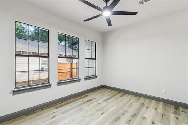 Building Photo - 810 S Montclair Ave