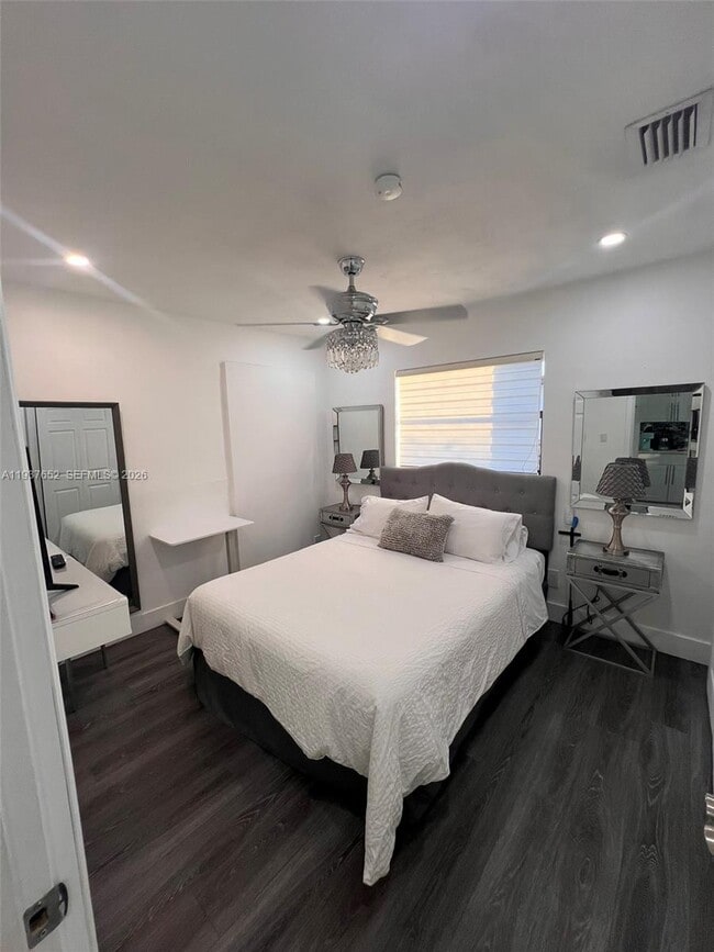 Building Photo - 3411 SW 121st Ave