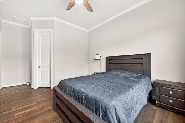 Building Photo - 32607 Wingfoot Cir
