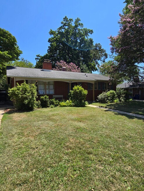 Building Photo - 1112 Dunoon Rd
