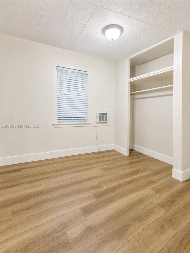 Building Photo - 36 NE 60th Terrace